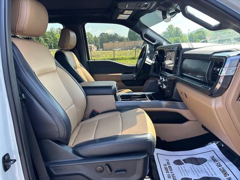 Used 2025 Ford F250 Lariat w/ Lariat Ultimate Package AWD/4WD image 10