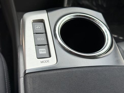Used 2012 Toyota Prius V Five FWD image 25