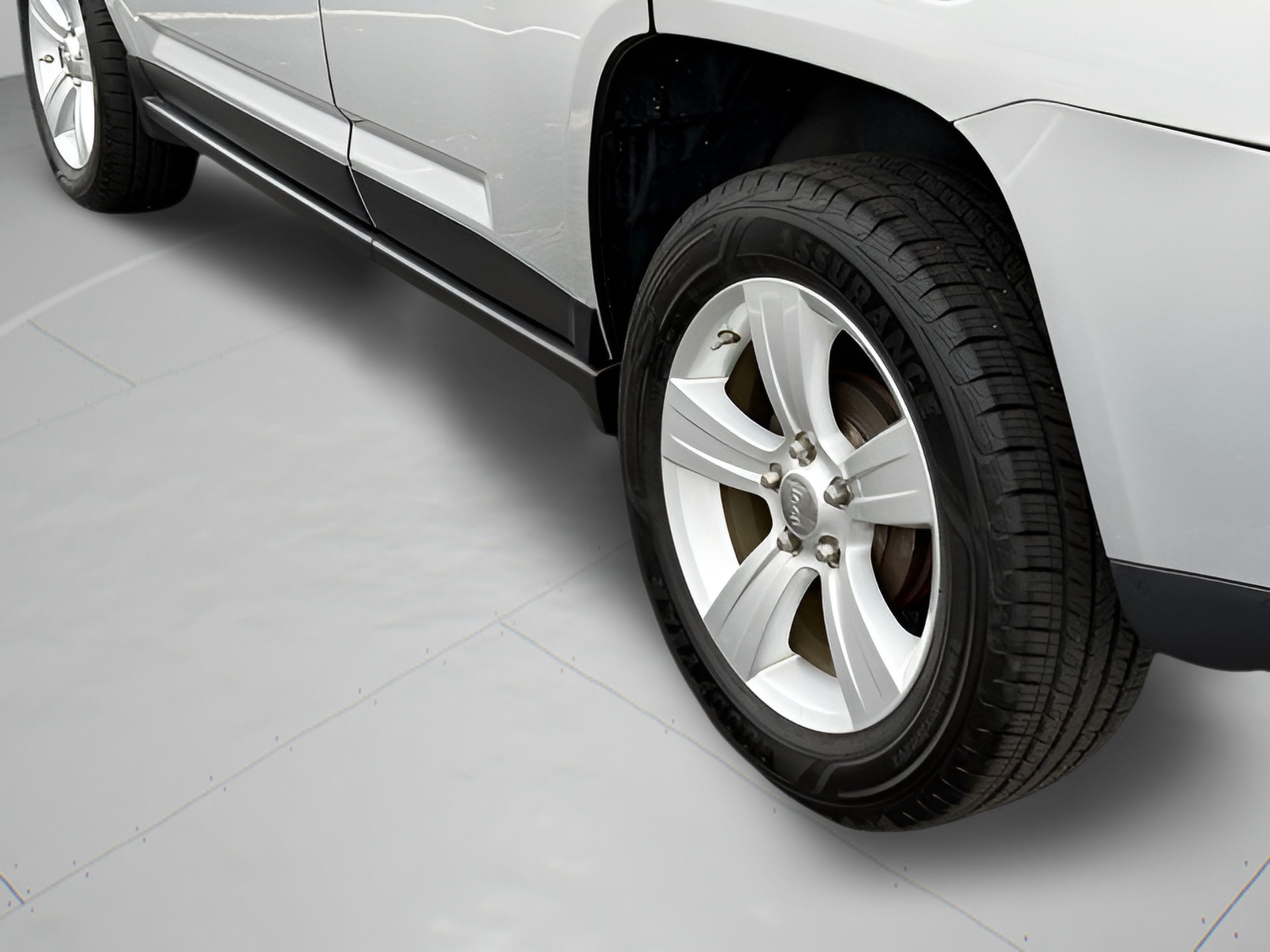 Used 2012 Jeep Compass Latitude w/ Sun/Sound Group FWD image 32