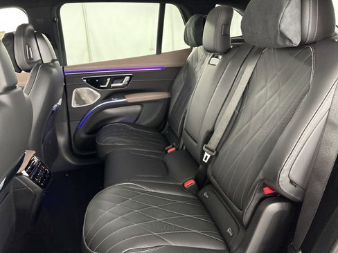 New 2026 Mercedes-Benz EQS 550 4MATIC SUV image 26