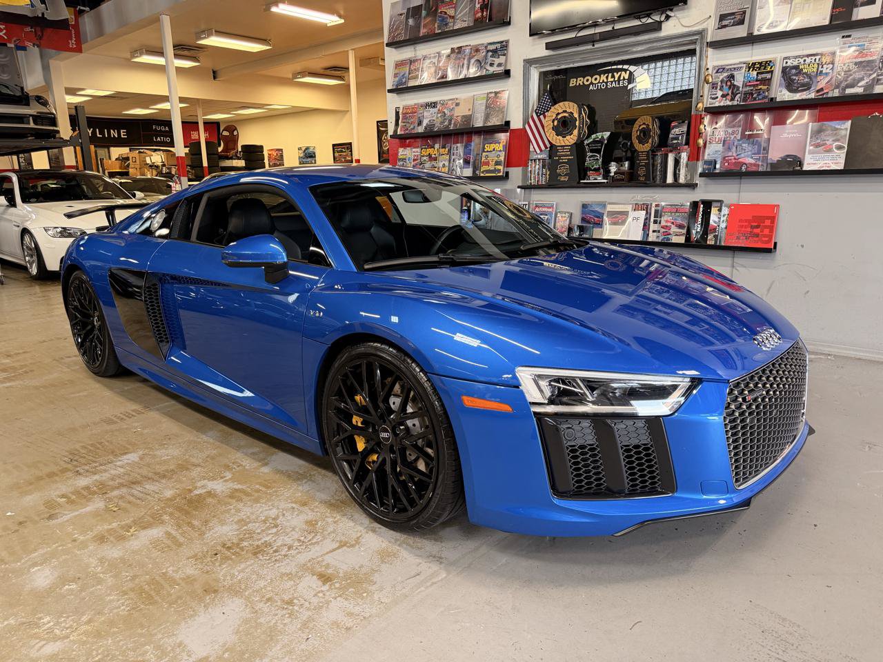 Used 2018 Audi R8 V10 AWD/4WD image 3