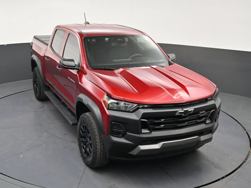 Used 2024 Chevrolet Colorado Trail Boss w/ Advanced Trailering Package AWD/4WD image 18