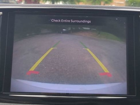 Used 2023 Chrysler Pacifica Touring-L FWD image 20