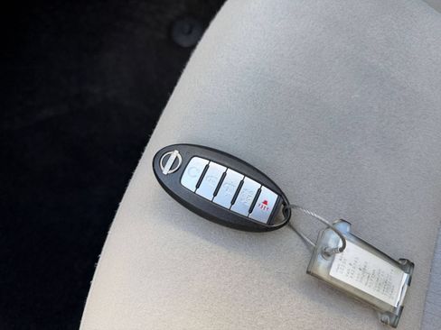 Used 2025 Nissan Altima 2.5 SV FWD image 21