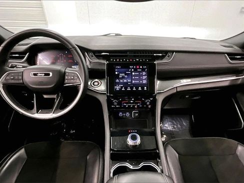 Used 2022 Jeep Grand Cherokee Altitude image 14