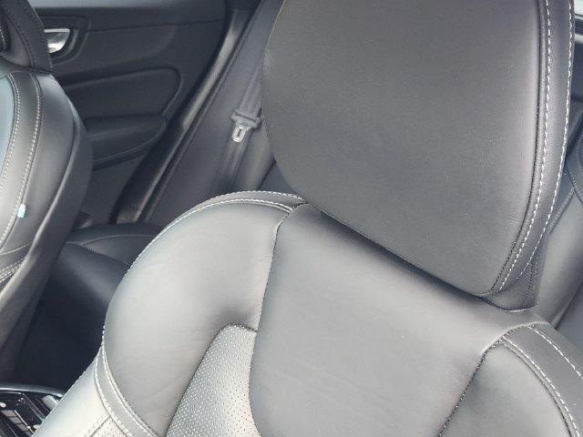 Used 2025 Volvo XC60 B5 Ultra w/ Protection Package Premier AWD/4WD image 21