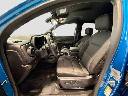 Used 2023 Chevrolet Colorado W/T w/ Advanced Trailering Package AWD/4WD image 19