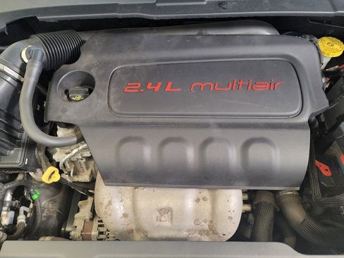 Used 2018 Jeep Compass Latitude w/ Safe & Security Group AWD/4WD image 30