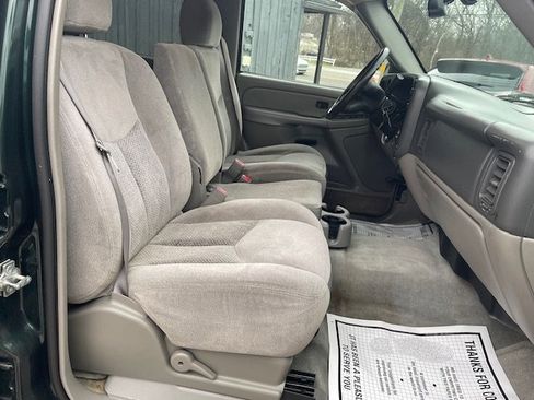 Used 2004 Chevrolet Tahoe LS image 15