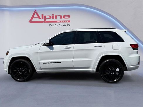Used 2019 Jeep Grand Cherokee Altitude AWD/4WD image 2