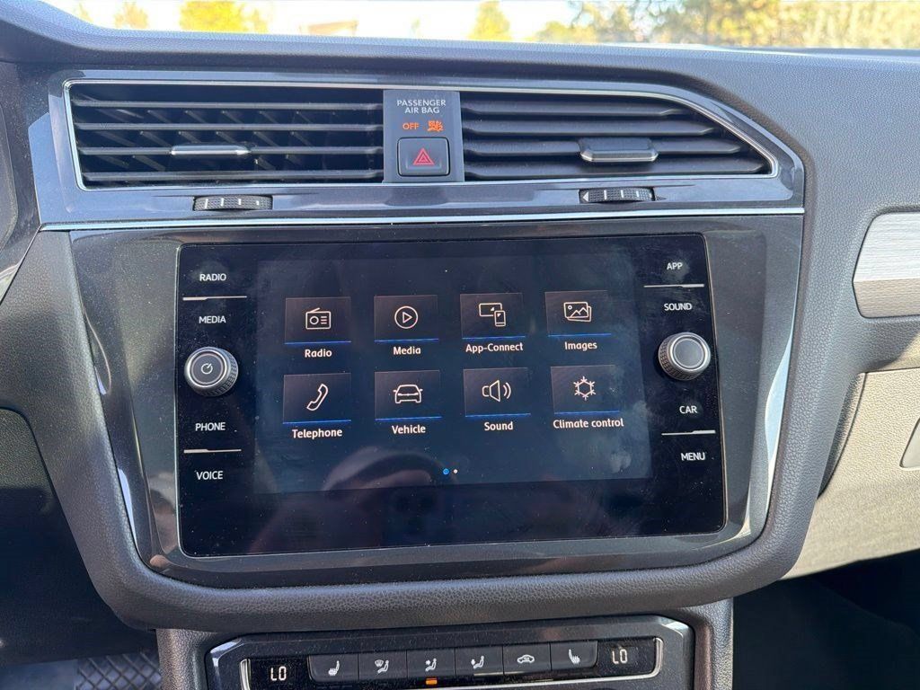 Used 2019 Volkswagen Tiguan SE AWD/4WD image 14