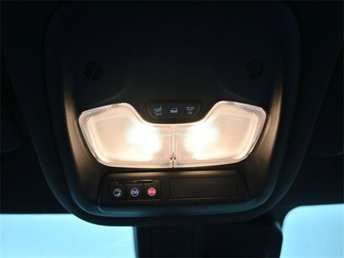 Used 2022 Chevrolet TrailBlazer ACTIV image 32