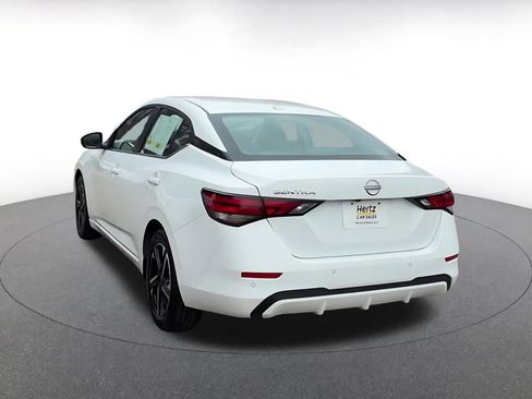 Used 2025 Nissan Sentra SV image 11