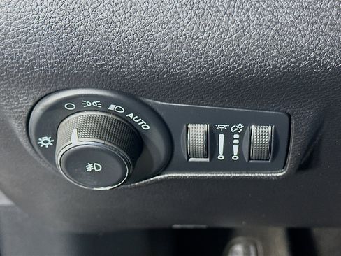 Used 2022 Jeep Compass Latitude image 17