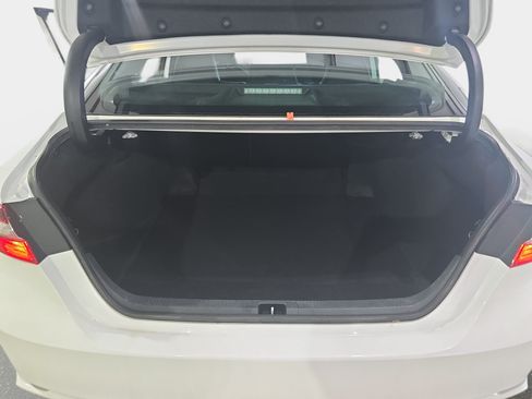 Used 2022 Toyota Camry SE FWD image 27