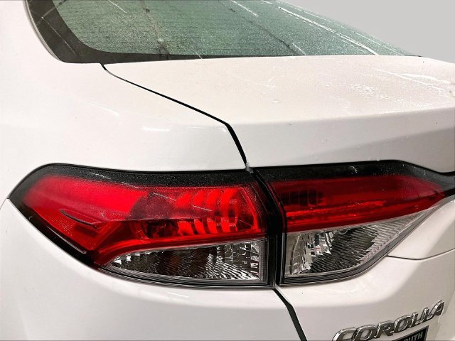 Used 2025 Toyota Corolla LE FWD image 28