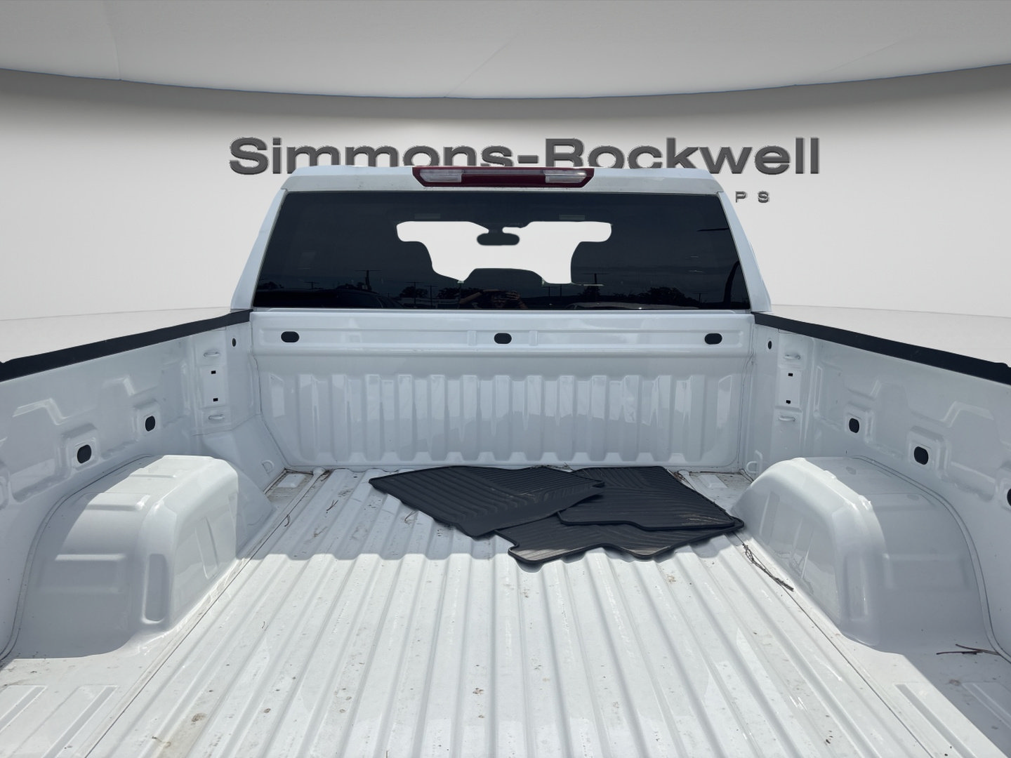 Used 2024 Chevrolet Silverado 1500 LT AWD/4WD image 8