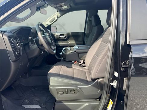 Used 2023 Chevrolet Silverado 1500 Custom AWD/4WD image 5