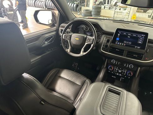 Used 2021 Chevrolet Suburban LT w/ Rear Media and Nav Package AWD/4WD image 15