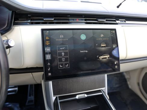 Used 2024 Land Rover Range Rover Autobiography image 25