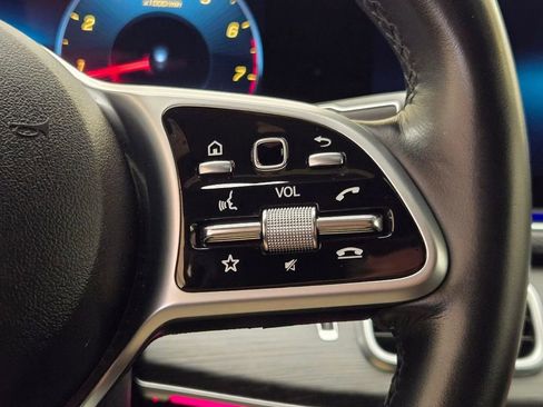 Used 2022 Mercedes-Benz GLE 350 4MATIC w/ Premium Package image 40