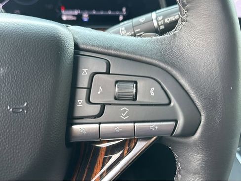 Certified 2024 Cadillac Escalade Premium Luxury w/ Performance Package image 29