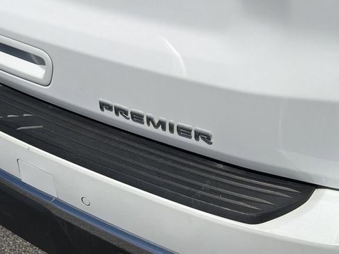 Used 2023 Chevrolet Suburban Premier image 27