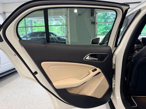 Used 2018 Mercedes-Benz GLA 250 4MATIC image 20