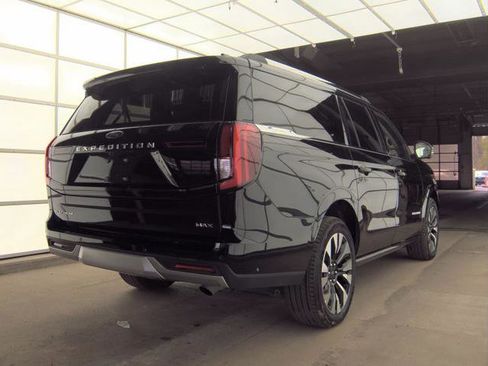 Used 2025 Ford Expedition Max Platinum w/ Driver's Package AWD/4WD image 9