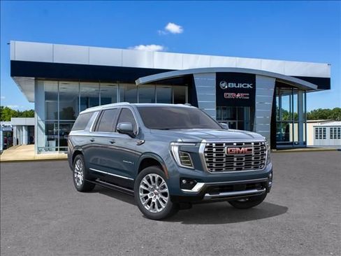 New 2026 GMC Yukon XL Denali w/ Denali Reserve Package AWD/4WD image 1