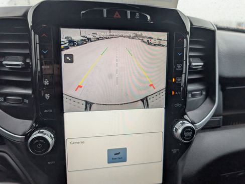 Used 2022 RAM 2500 Big Horn w/ Level C Equiment Group image 28