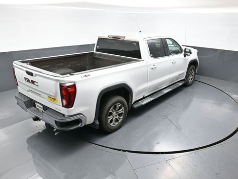 Used 2022 GMC Sierra 1500 SLE image 14