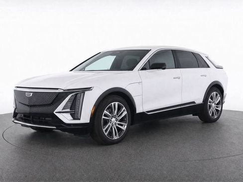Certified 2024 Cadillac Lyriq Tech w/ Driver Assist Package AWD/4WD image 6
