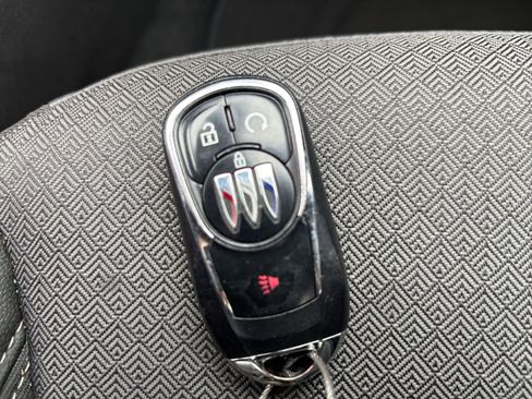 Used 2025 Buick Encore GX Preferred FWD image 24