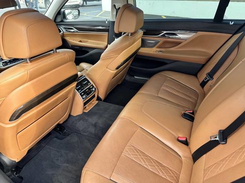Used 2016 BMW 750i xDrive image 22