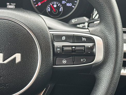 Used 2023 Kia K5 LXS image 31