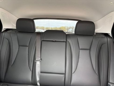 Used 2024 Buick Envision Preferred AWD/4WD image 16