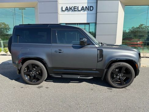 Used 2024 Land Rover Defender 90 Carpathian Edition image 4