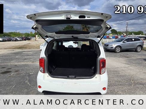 Used 2014 Scion xB FWD image 23