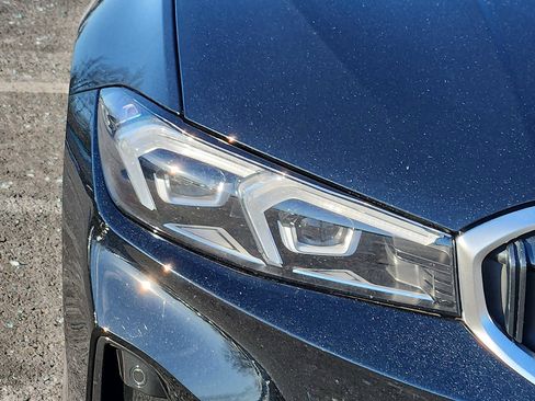 Certified 2025 BMW 330i xDrive Sedan w/ Convenience Package image 9