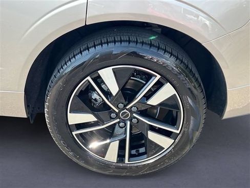 Used 2026 Volvo XC60 B5 Core w/ Climate Package AWD/4WD image 7