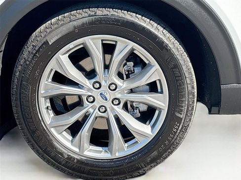 Used 2023 Ford Explorer Limited image 35