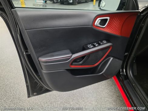 Used 2021 Kia Soul Turbo FWD image 18