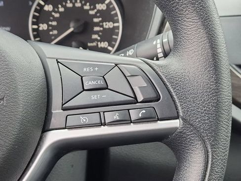 Used 2024 Nissan Altima 2.5 SV FWD image 19