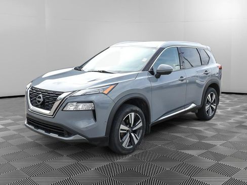 Used 2023 Nissan Rogue SL w/ SL Premium Package image 4