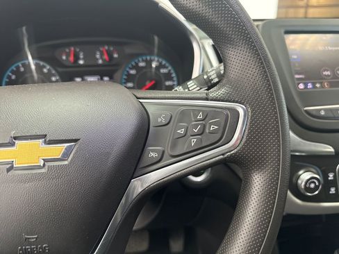 Used 2020 Chevrolet Equinox LS w/ LS Convenience Package image 13