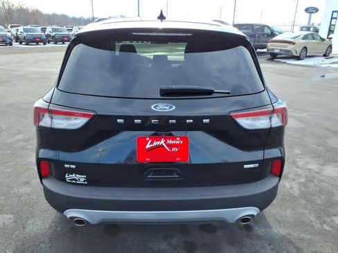 Used 2020 Ford Escape SE image 4