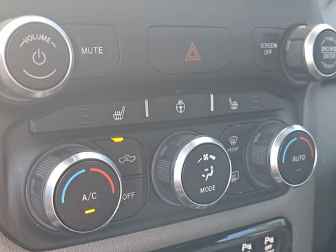 Used 2023 RAM 1500 Big Horn image 26