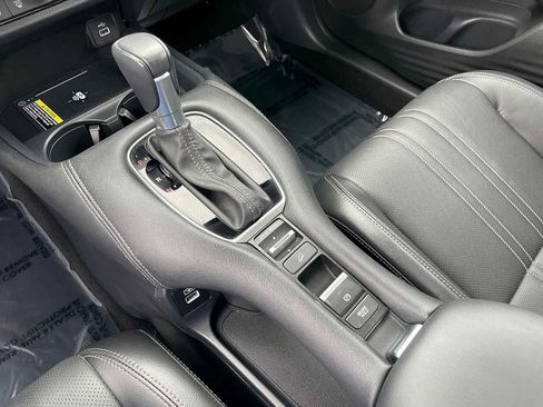 Used 2023 Honda HR-V EX-L image 19