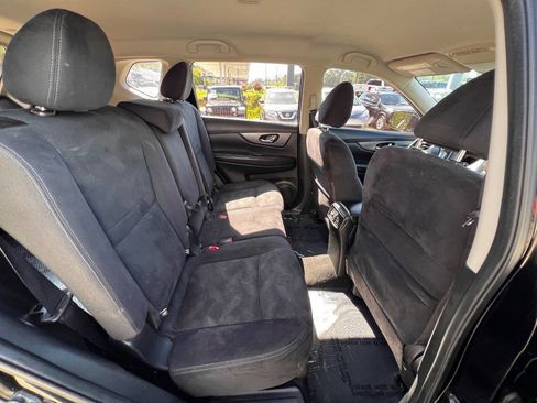 Used 2016 Nissan Rogue S image 11
